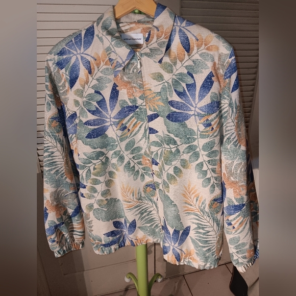 Colorful Leaf Print Jacket - Picture 1 of 9